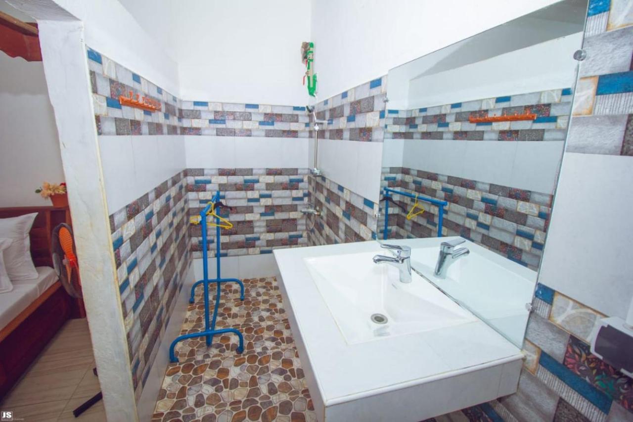 Hotel National Ambilobe Экстерьер фото